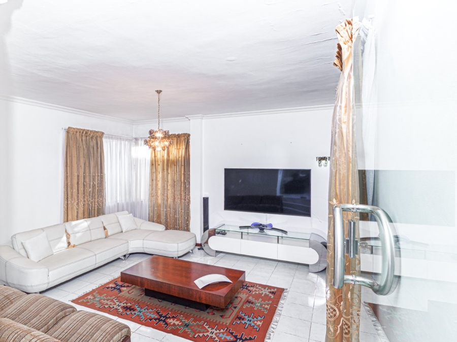 4 Bedroom Property for Sale in Crown North Gauteng