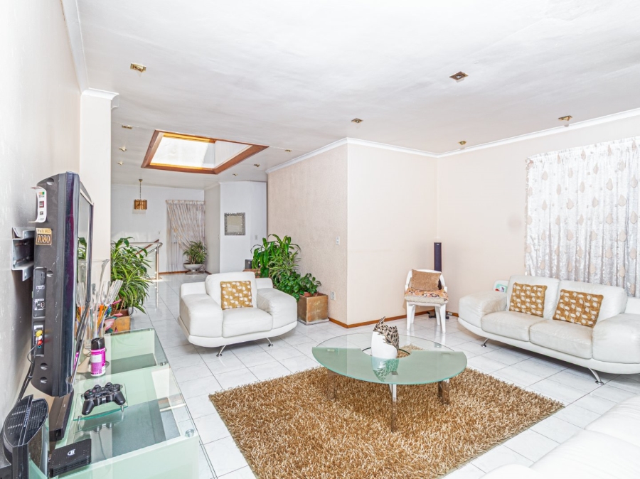 4 Bedroom Property for Sale in Crown North Gauteng