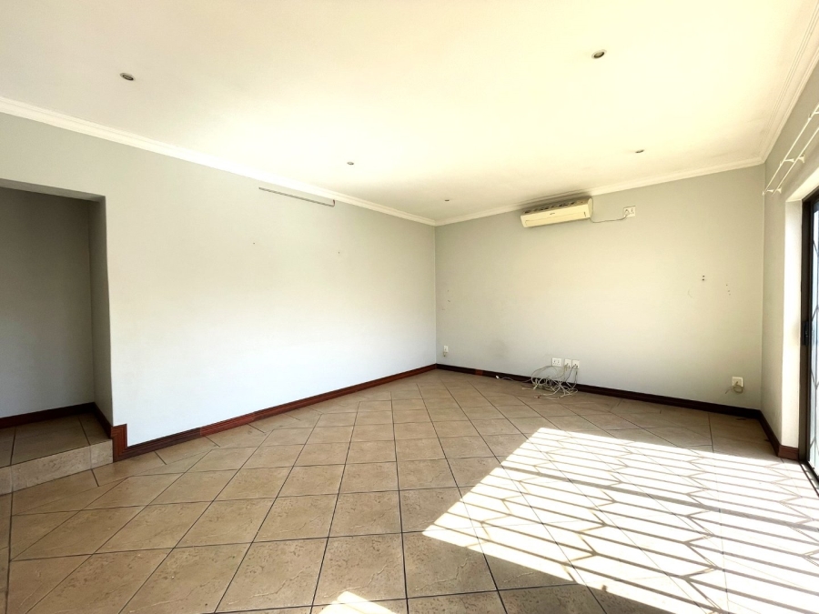 To Let 3 Bedroom Property for Rent in Thatchview Gauteng