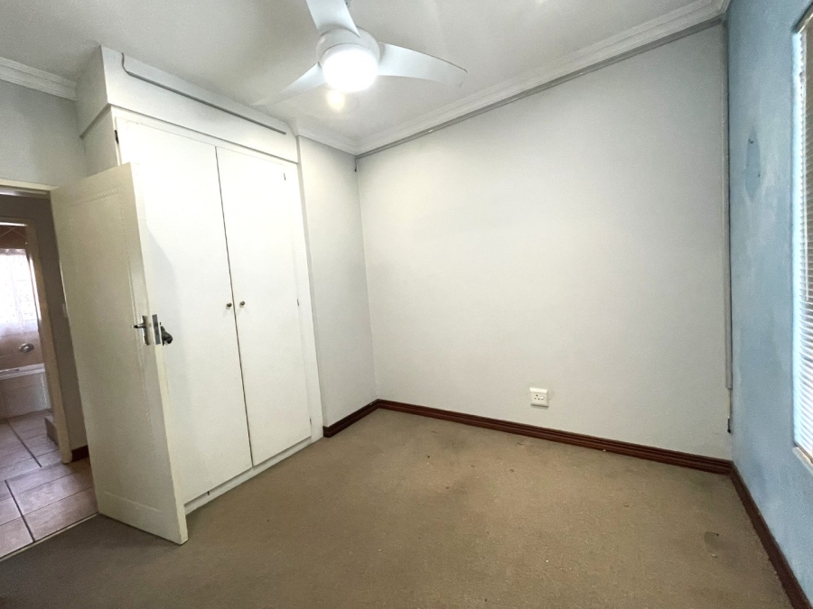 To Let 3 Bedroom Property for Rent in Thatchview Gauteng