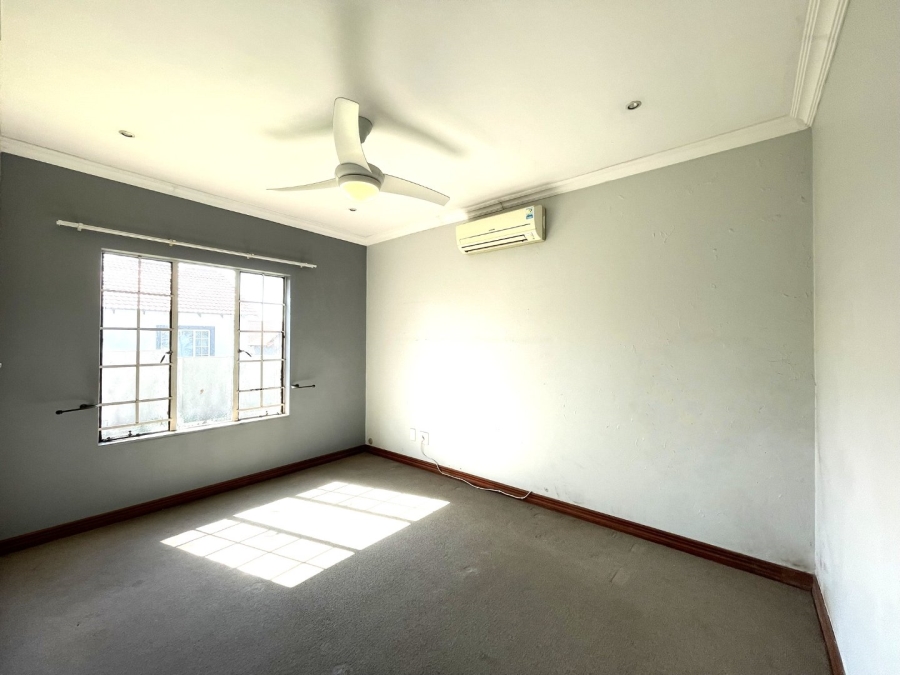 To Let 3 Bedroom Property for Rent in Thatchview Gauteng