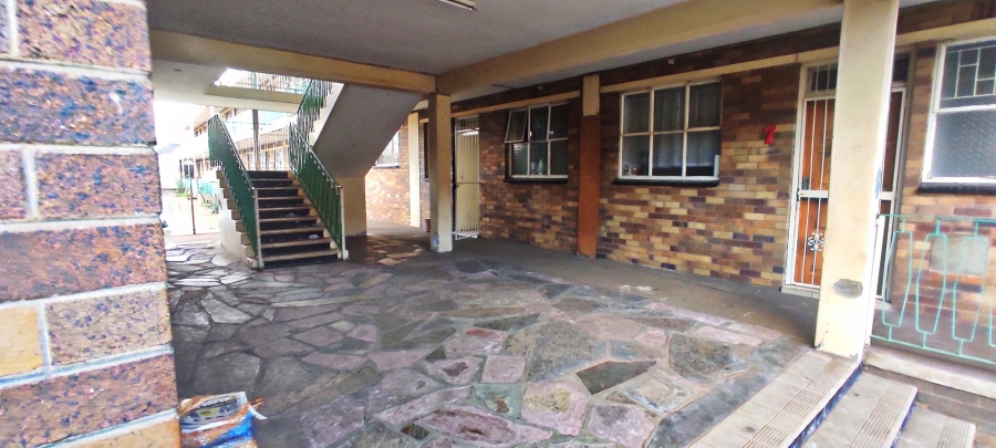 2 Bedroom Property for Sale in Vanderbijlpark CW 3 Gauteng