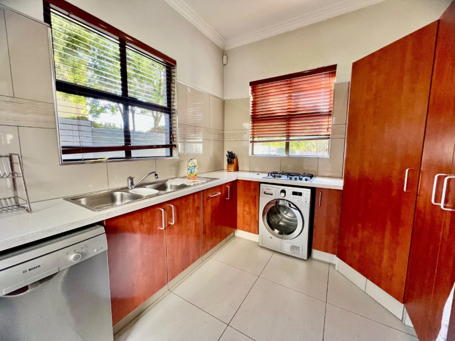 To Let 4 Bedroom Property for Rent in Silver Lakes Golf Estate Gauteng
