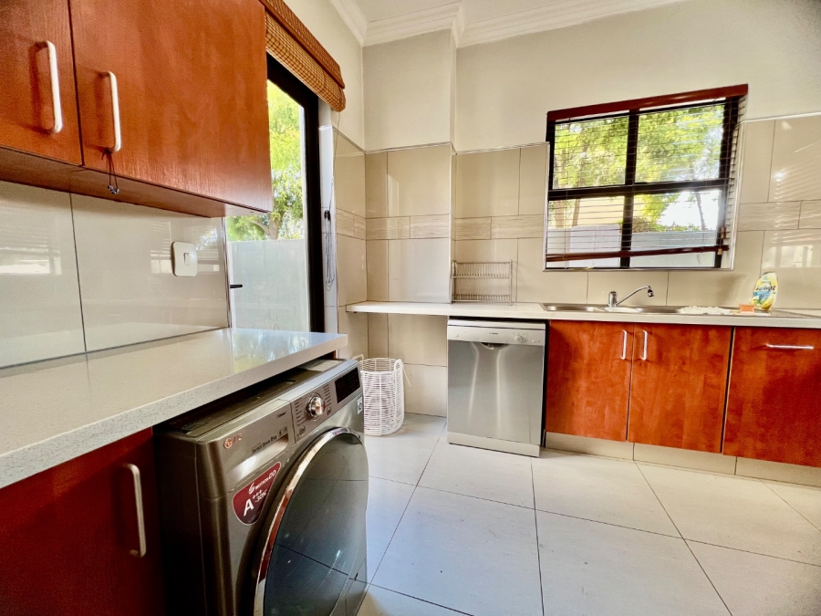 To Let 4 Bedroom Property for Rent in Silver Lakes Golf Estate Gauteng