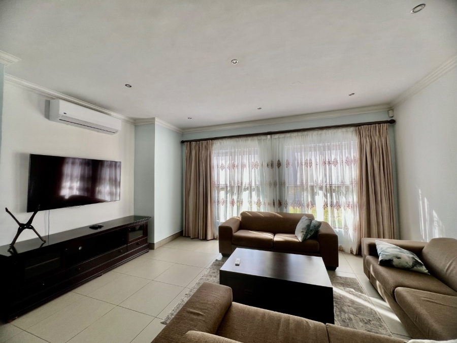 To Let 4 Bedroom Property for Rent in Silver Lakes Golf Estate Gauteng