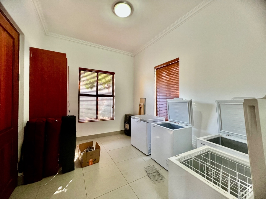To Let 4 Bedroom Property for Rent in Silver Lakes Golf Estate Gauteng