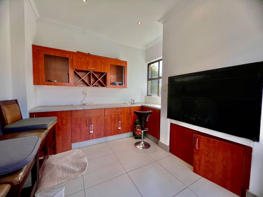 To Let 4 Bedroom Property for Rent in Silver Lakes Golf Estate Gauteng