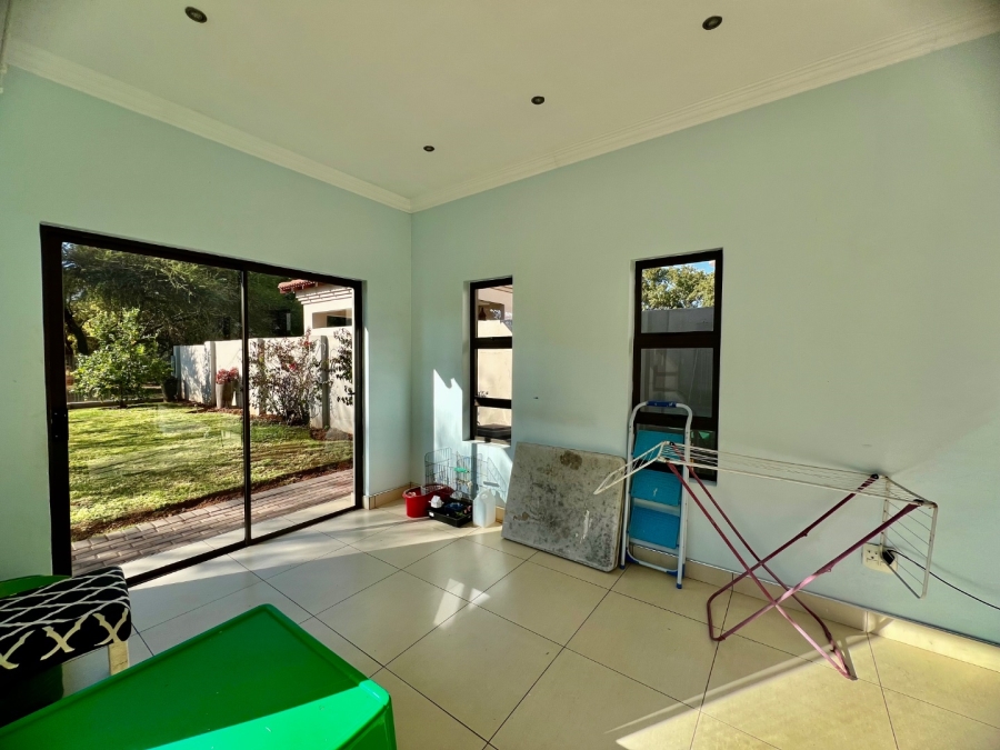 To Let 4 Bedroom Property for Rent in Silver Lakes Golf Estate Gauteng