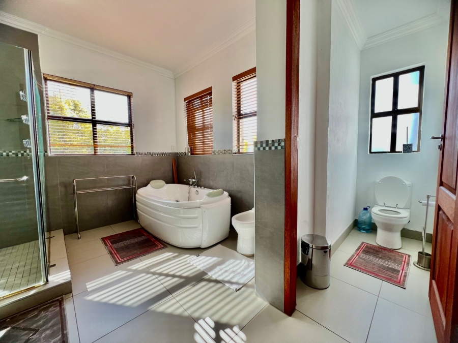 To Let 4 Bedroom Property for Rent in Silver Lakes Golf Estate Gauteng