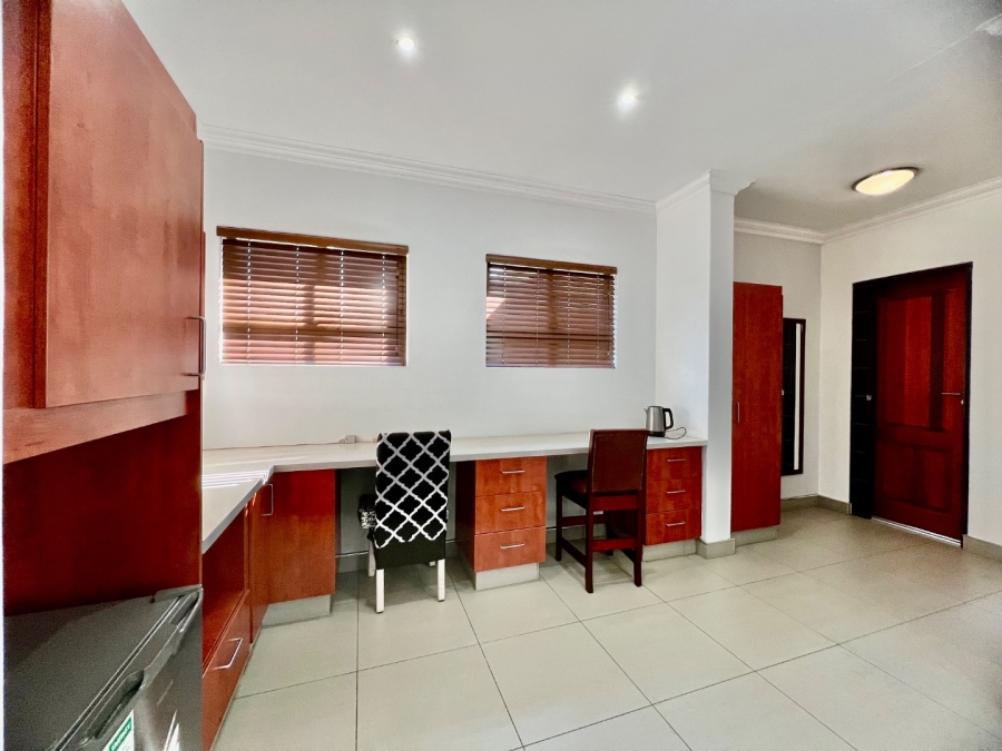 To Let 4 Bedroom Property for Rent in Silver Lakes Golf Estate Gauteng