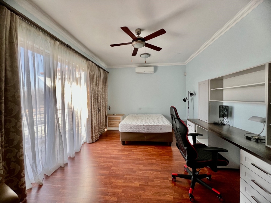 To Let 4 Bedroom Property for Rent in Silver Lakes Golf Estate Gauteng