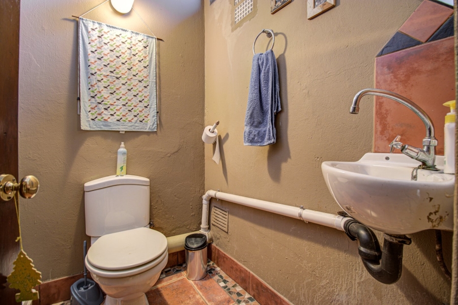 1 Bedroom Property for Sale in Bedfordview Gauteng