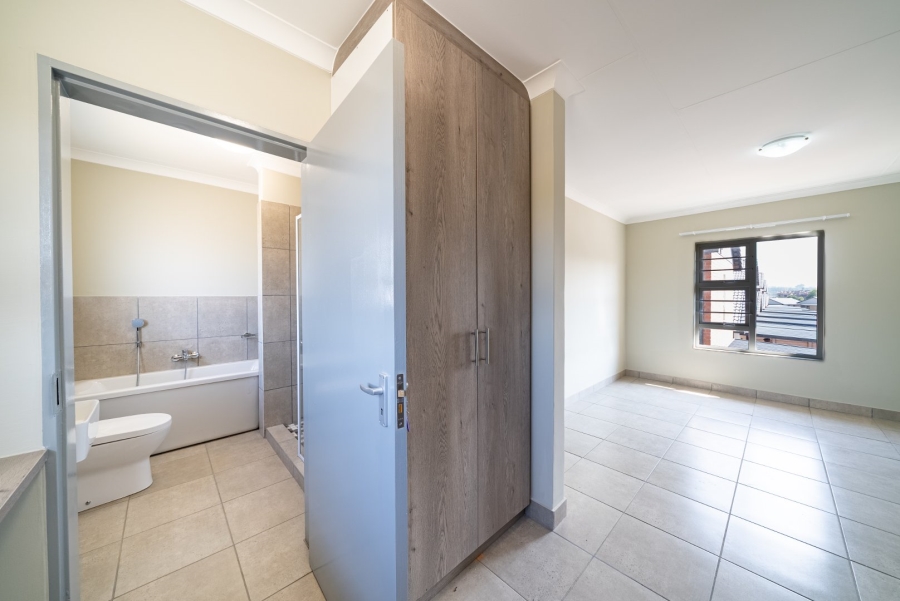 To Let 4 Bedroom Property for Rent in Parkdene Gauteng