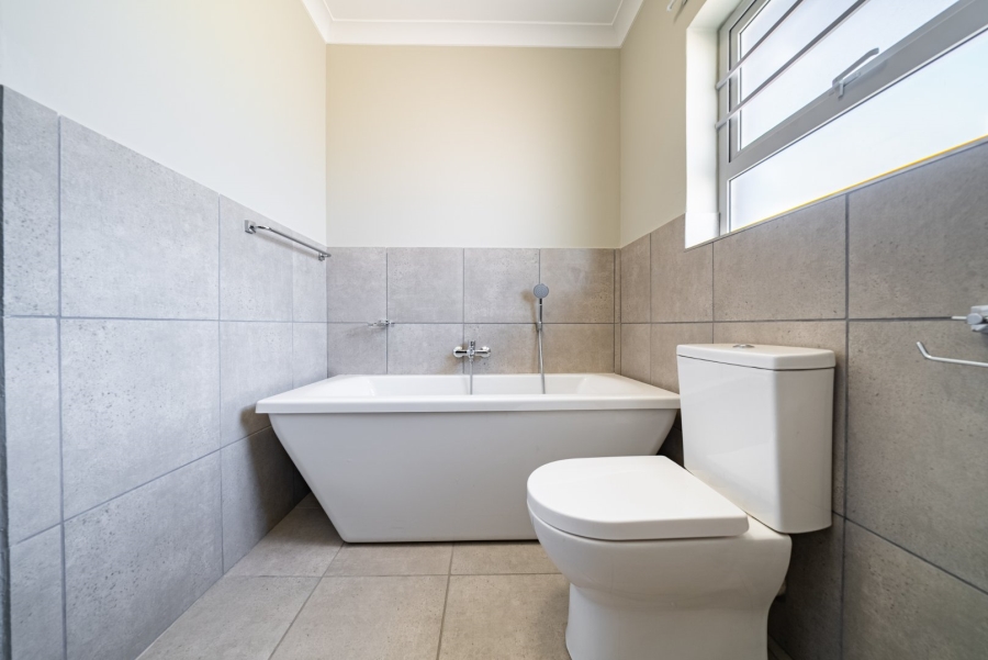 To Let 4 Bedroom Property for Rent in Parkdene Gauteng