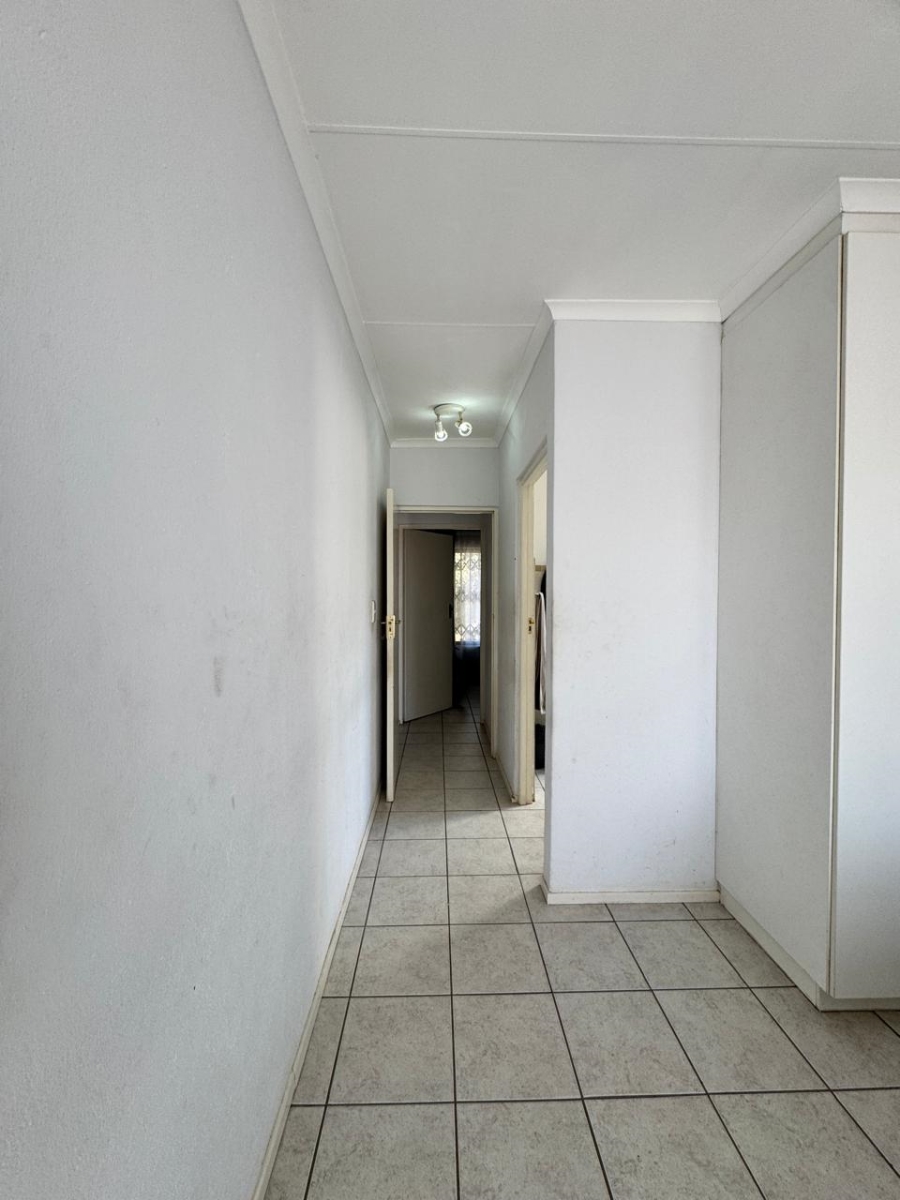2 Bedroom Property for Sale in Noordwyk Gauteng