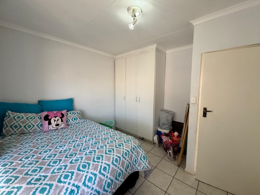 2 Bedroom Property for Sale in Noordwyk Gauteng