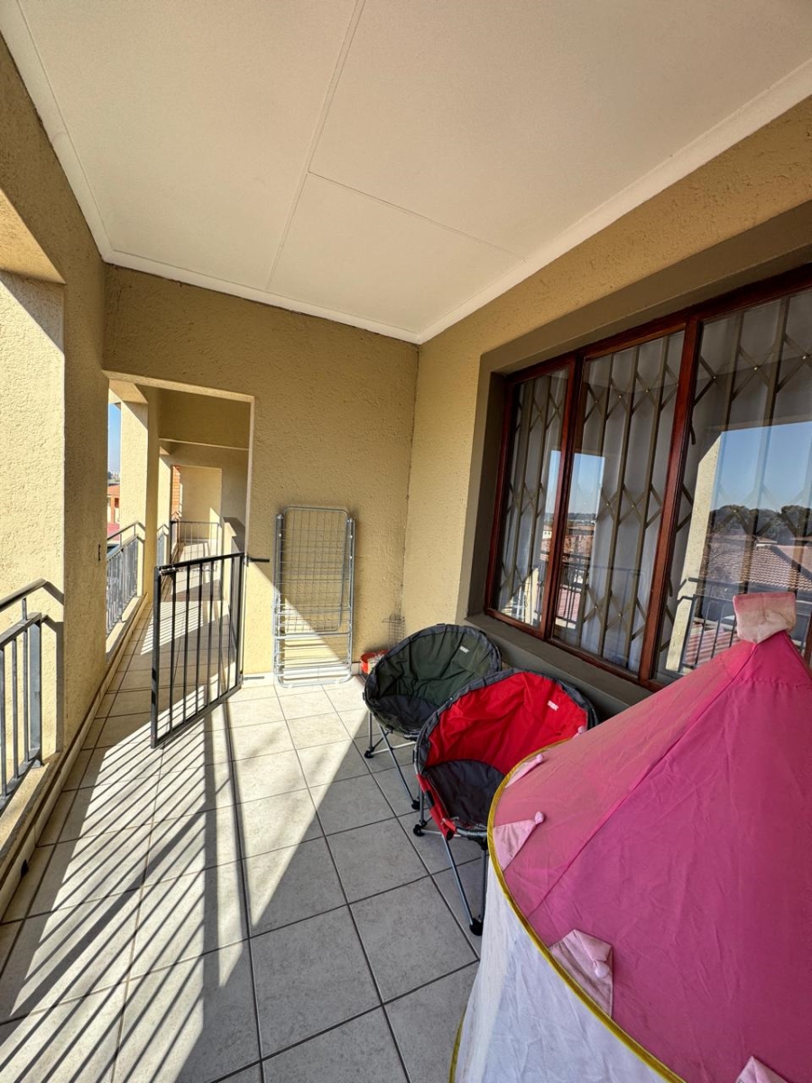 2 Bedroom Property for Sale in Noordwyk Gauteng