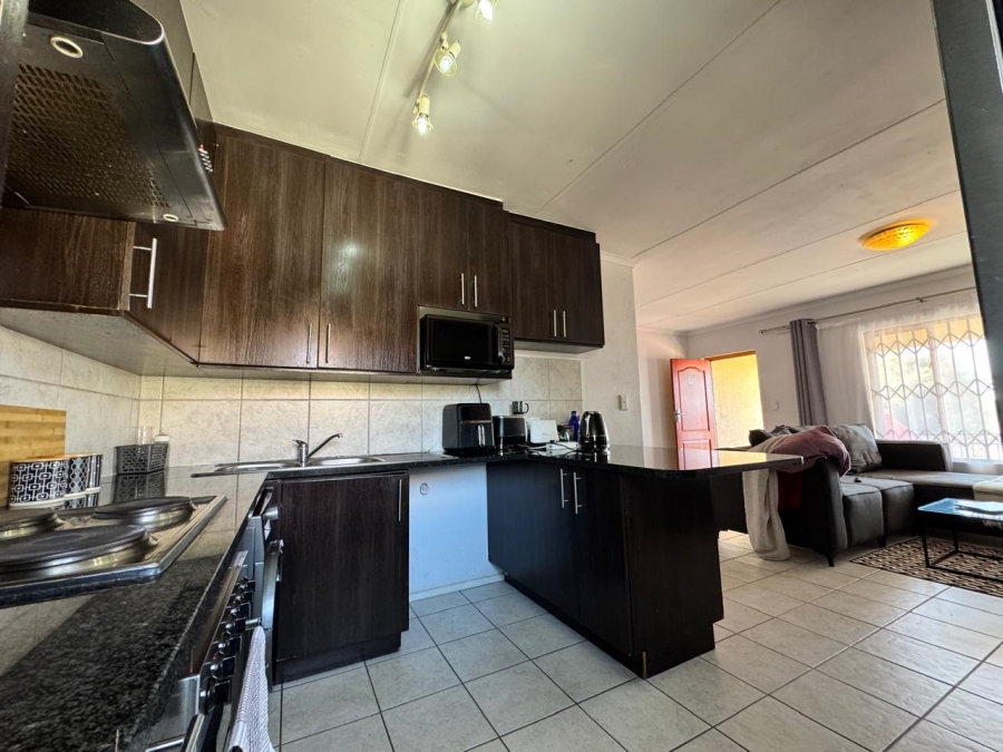 2 Bedroom Property for Sale in Noordwyk Gauteng