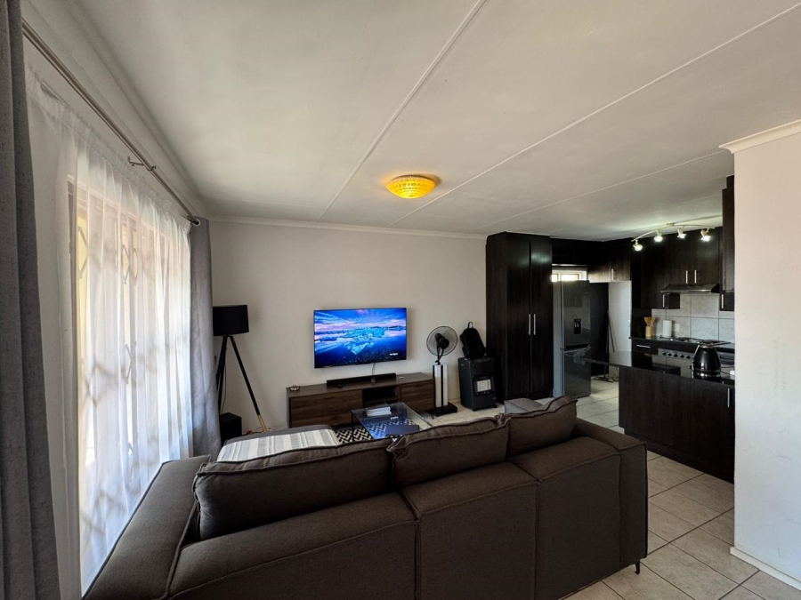 2 Bedroom Property for Sale in Noordwyk Gauteng