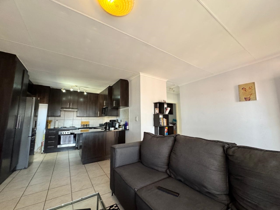 2 Bedroom Property for Sale in Noordwyk Gauteng
