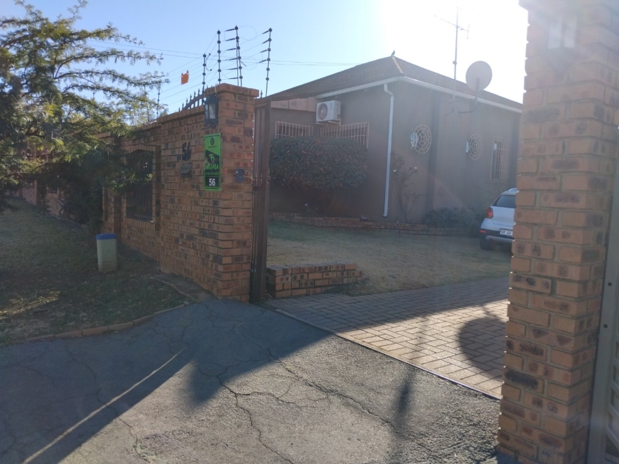 4 Bedroom Property for Sale in Primrose East Gauteng