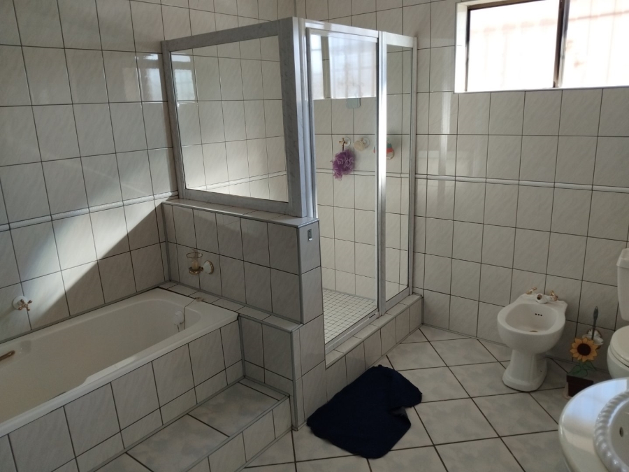 4 Bedroom Property for Sale in Primrose East Gauteng