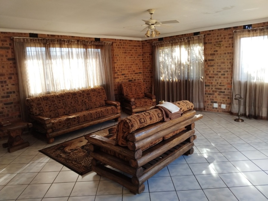 4 Bedroom Property for Sale in Primrose East Gauteng