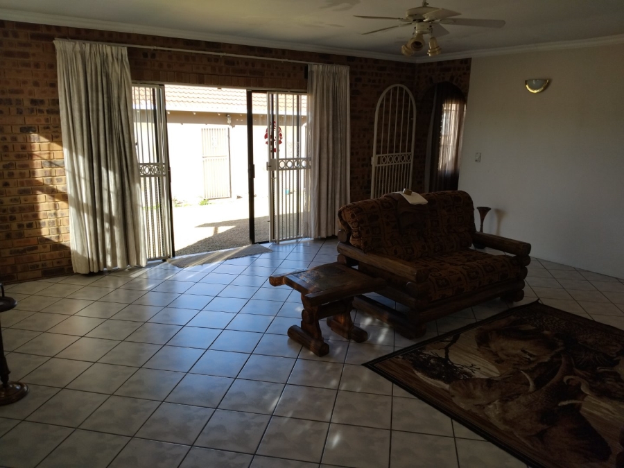4 Bedroom Property for Sale in Primrose East Gauteng