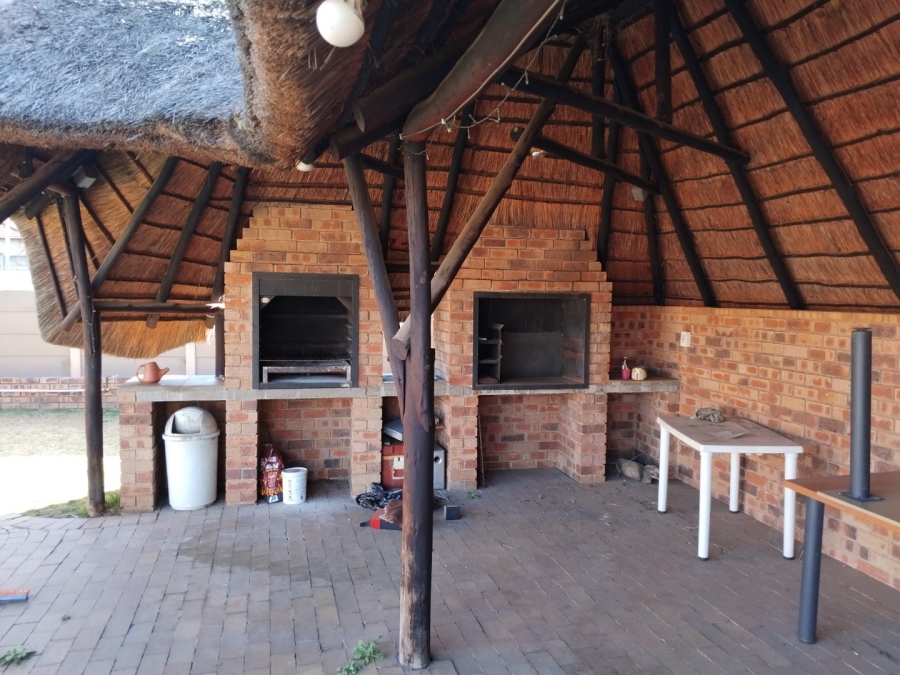 4 Bedroom Property for Sale in Primrose East Gauteng