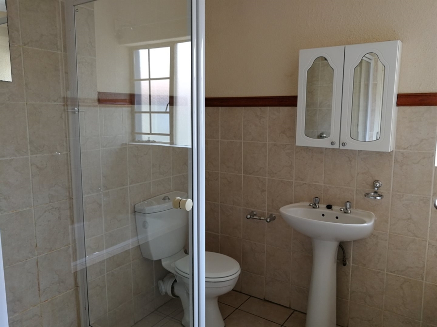 To Let 2 Bedroom Property for Rent in Sinoville Gauteng
