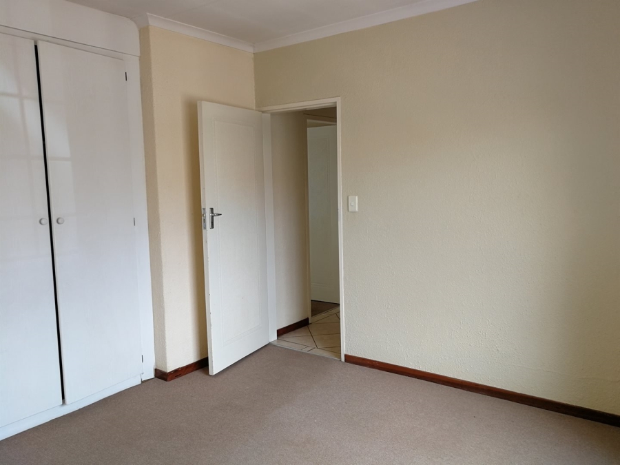 To Let 2 Bedroom Property for Rent in Sinoville Gauteng