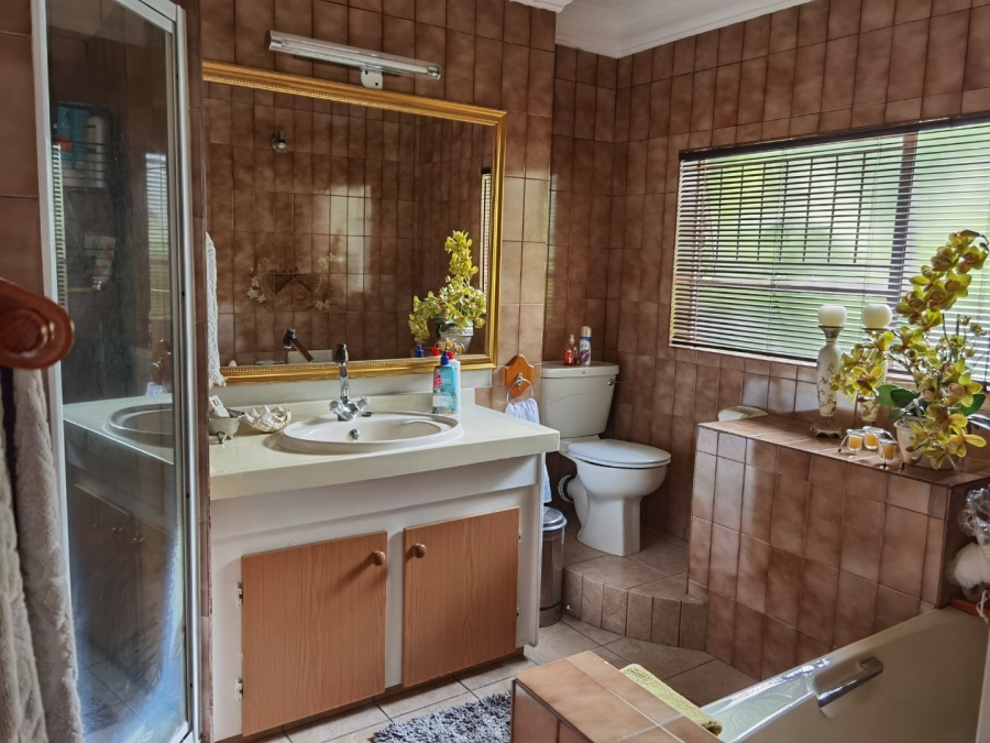 5 Bedroom Property for Sale in Bester Gauteng