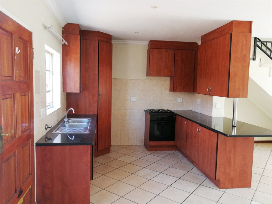 To Let 2 Bedroom Property for Rent in Annlin Gauteng