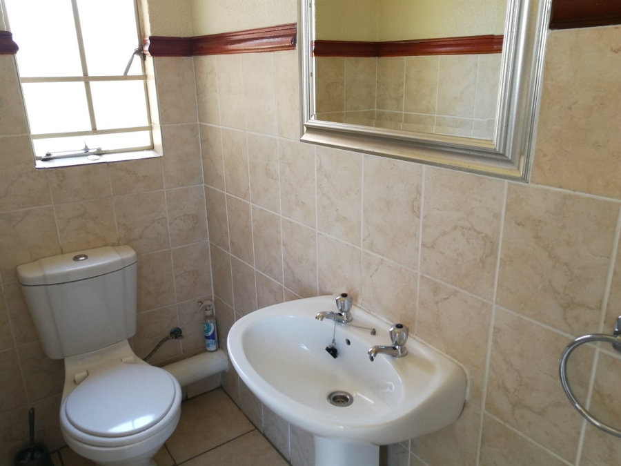 To Let 2 Bedroom Property for Rent in Annlin Gauteng