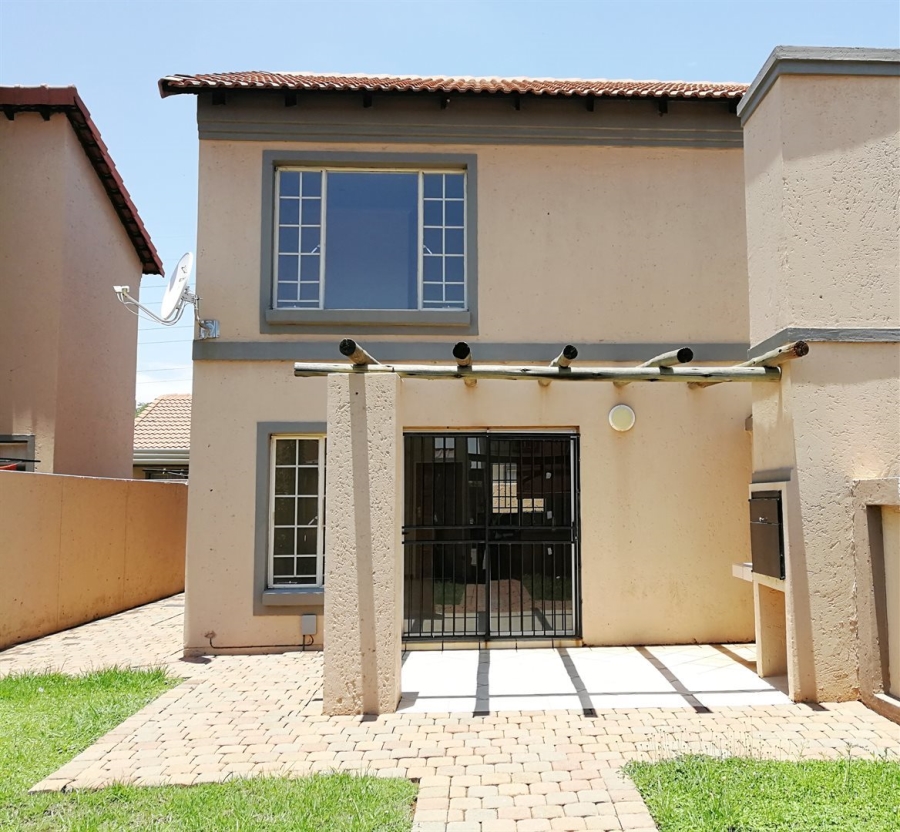 To Let 2 Bedroom Property for Rent in Annlin Gauteng