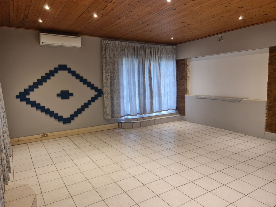 To Let commercial Property for Rent in Lilianton Gauteng