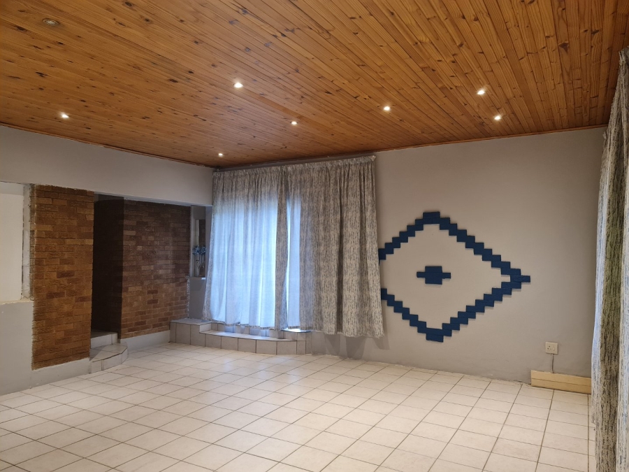 To Let commercial Property for Rent in Lilianton Gauteng