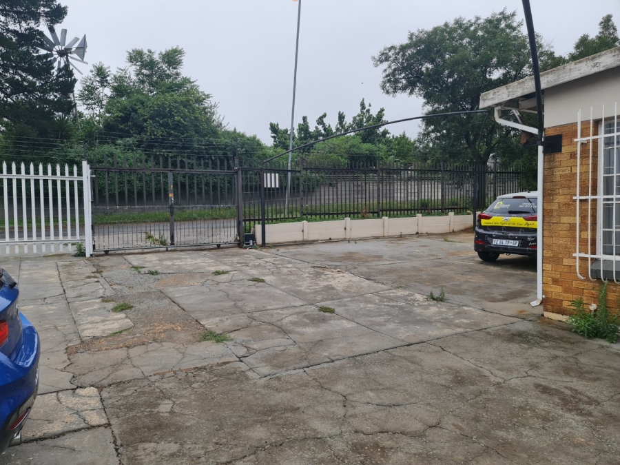 To Let commercial Property for Rent in Lilianton Gauteng
