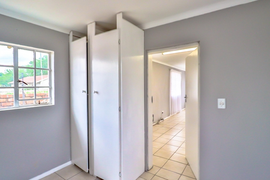 To Let commercial Property for Rent in Lilianton Gauteng