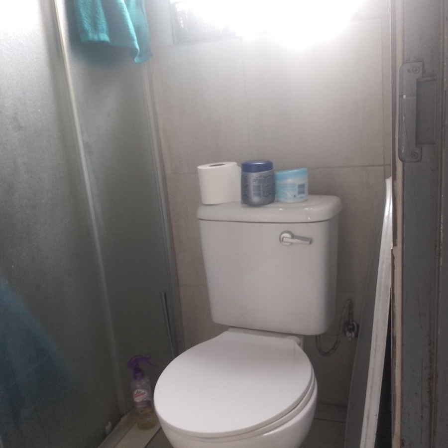 To Let  Bedroom Property for Rent in Clayville Gauteng