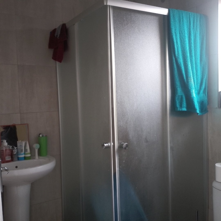 To Let  Bedroom Property for Rent in Clayville Gauteng