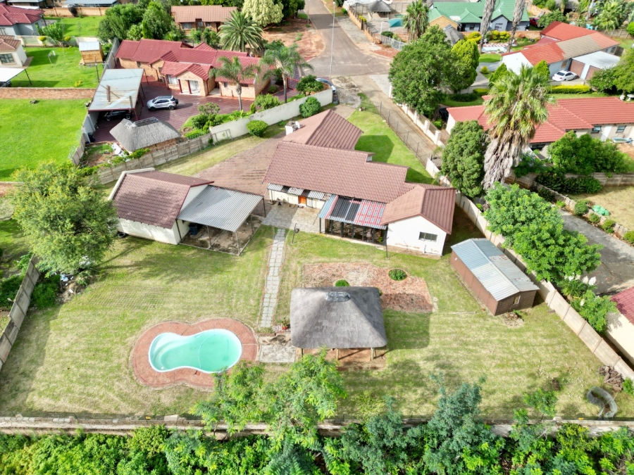 4 Bedroom Property for Sale in The Orchards Gauteng