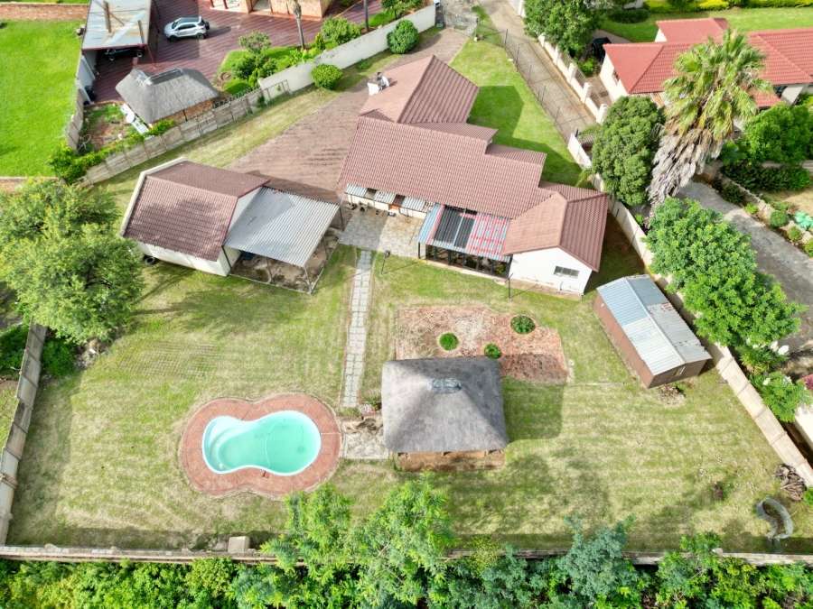 4 Bedroom Property for Sale in The Orchards Gauteng