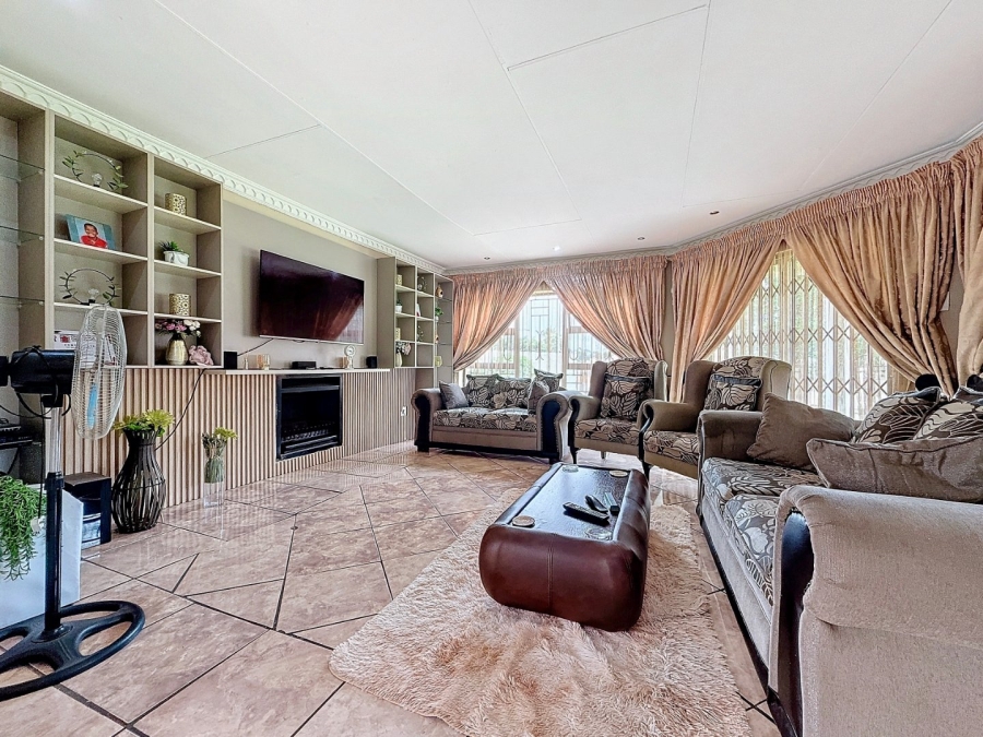 4 Bedroom Property for Sale in The Orchards Gauteng