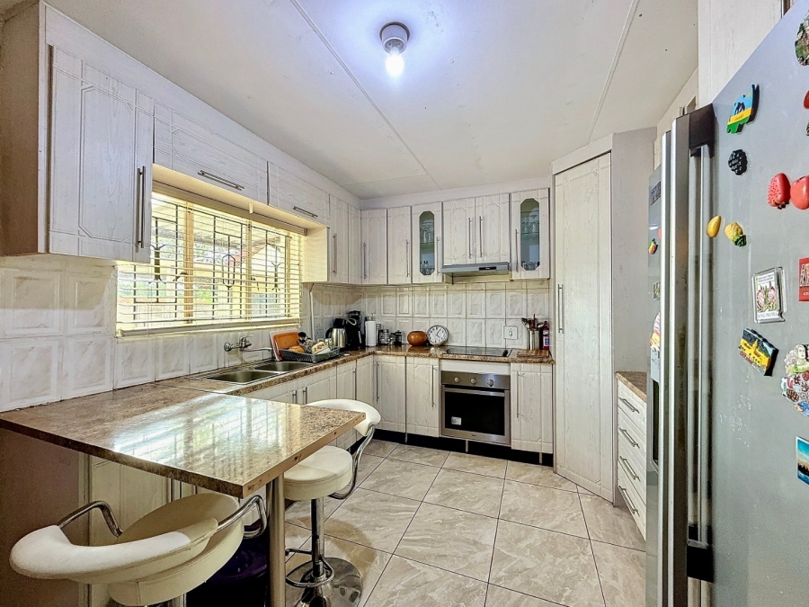 4 Bedroom Property for Sale in The Orchards Gauteng