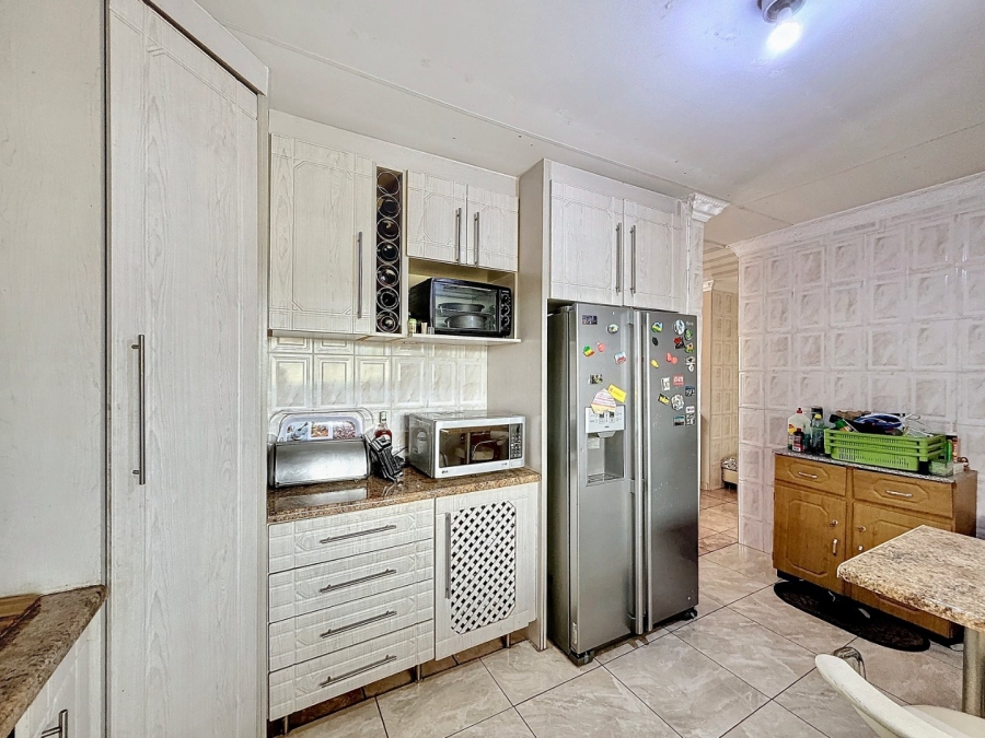 4 Bedroom Property for Sale in The Orchards Gauteng
