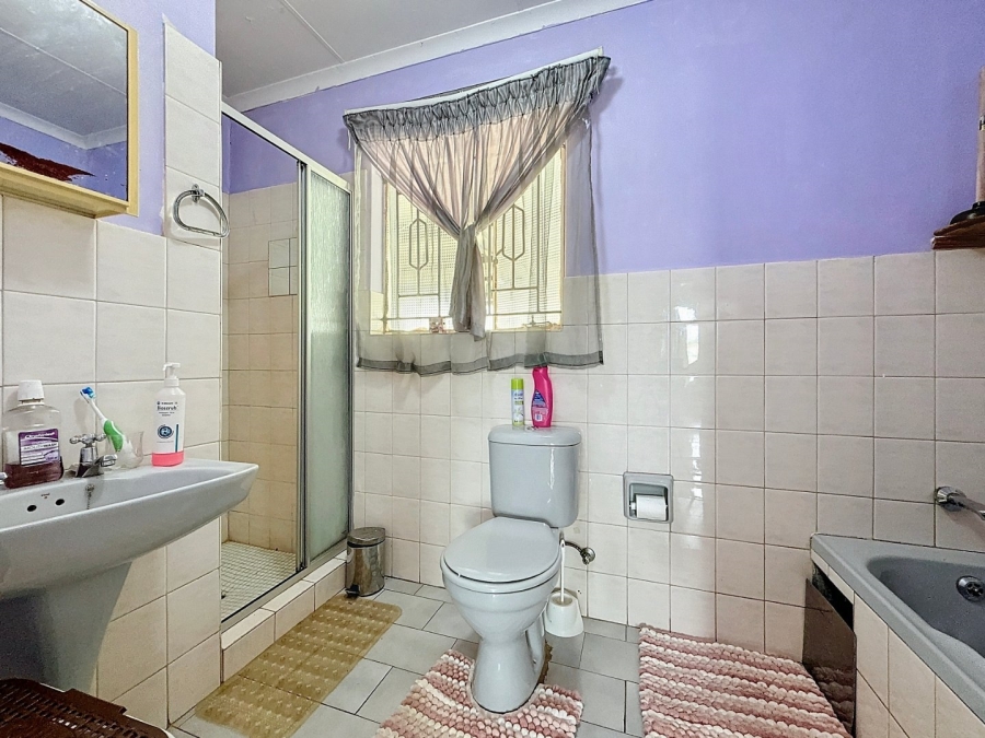 4 Bedroom Property for Sale in The Orchards Gauteng