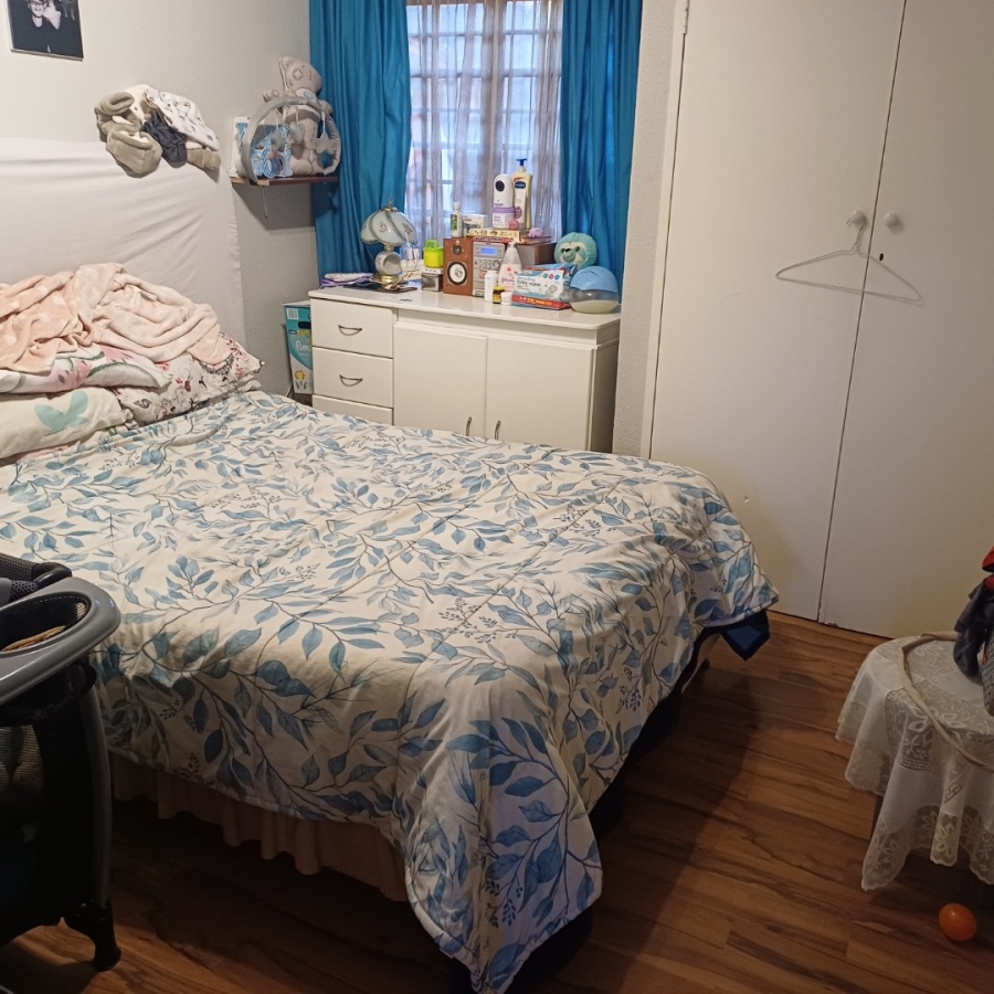 2 Bedroom Property for Sale in Die Hoewes Gauteng