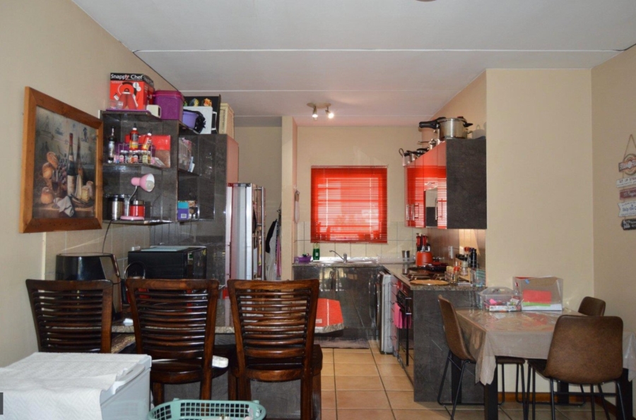 To Let 2 Bedroom Property for Rent in Sundowner Gauteng