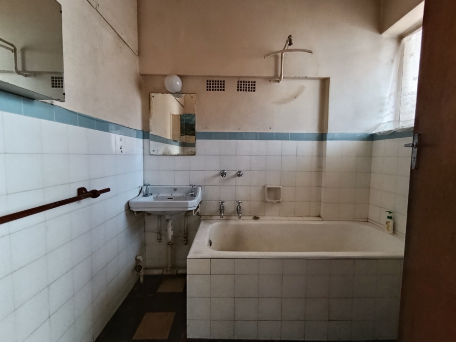 1 Bedroom Property for Sale in Illovo Gauteng